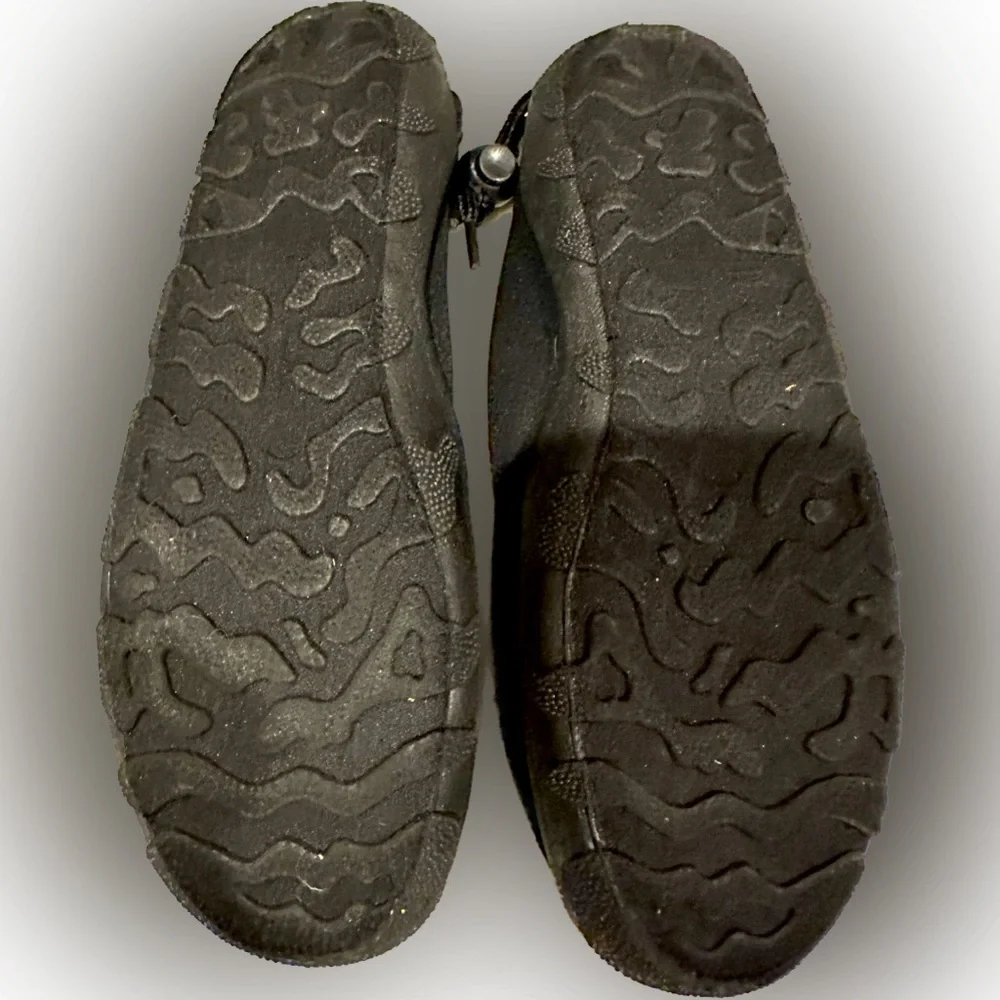 S.C.I.I. Children’s/Kids Black Water Shoes Sz:4 Swim Summer Water Parks!